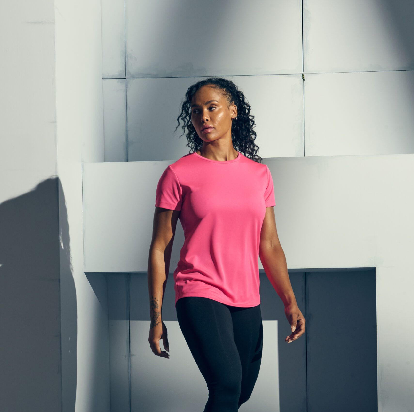 WOMEN'S COOL T
