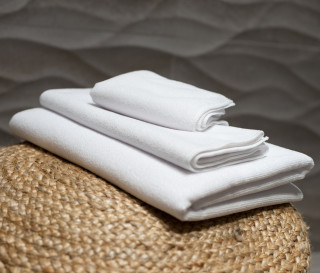 MICROFIBRE GUEST TOWEL
